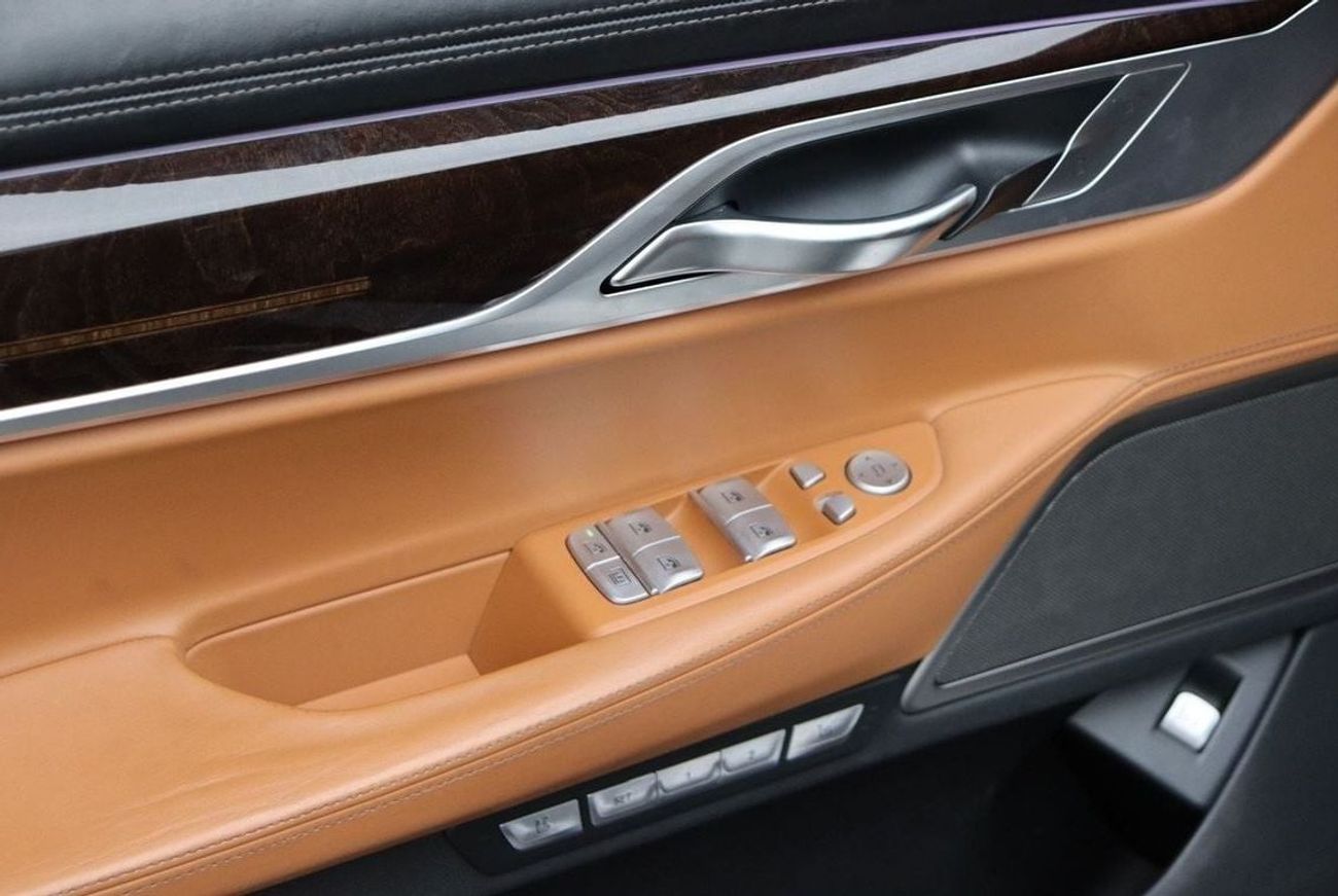 بي أم دبليو 740Li Exclusive 3.0L (335 HP) BMW 740LI VIP / 2017 / GCC / Free Accident/ V6