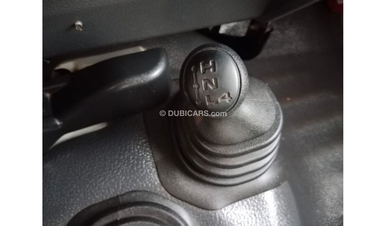 Toyota Land Cruiser 70 TOYOTA LAND CRUISER HARD TOP LEFT HAND DRIVE(PM83007)