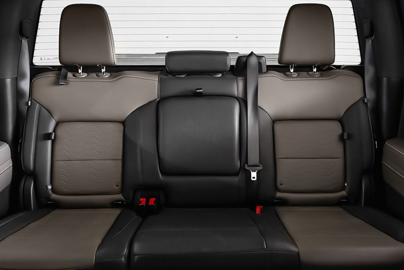 شيفروليه سيلفارادو ZR2 6.2