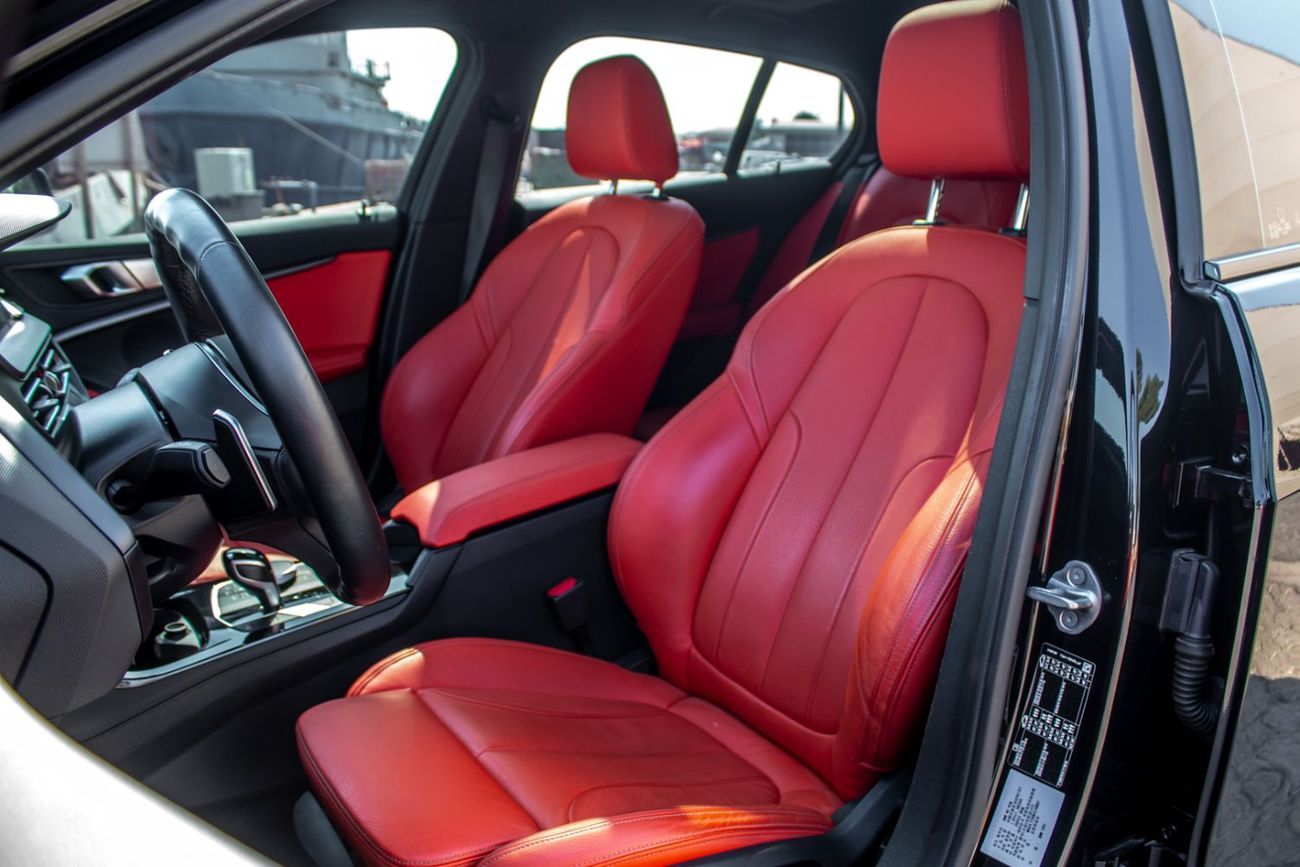 بي أم دبليو 120i M Sport 2.0L