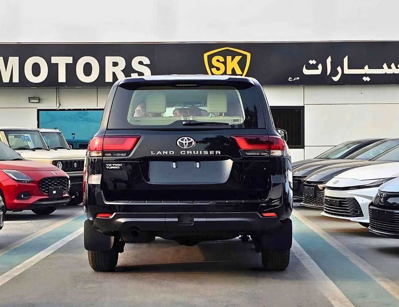 Toyota Land Cruiser GXR GX E1 TWIN TURBO || 3.3L DIESEL A/T / FABRIC SEATS / BIG DVD  (CODE # GX E1)