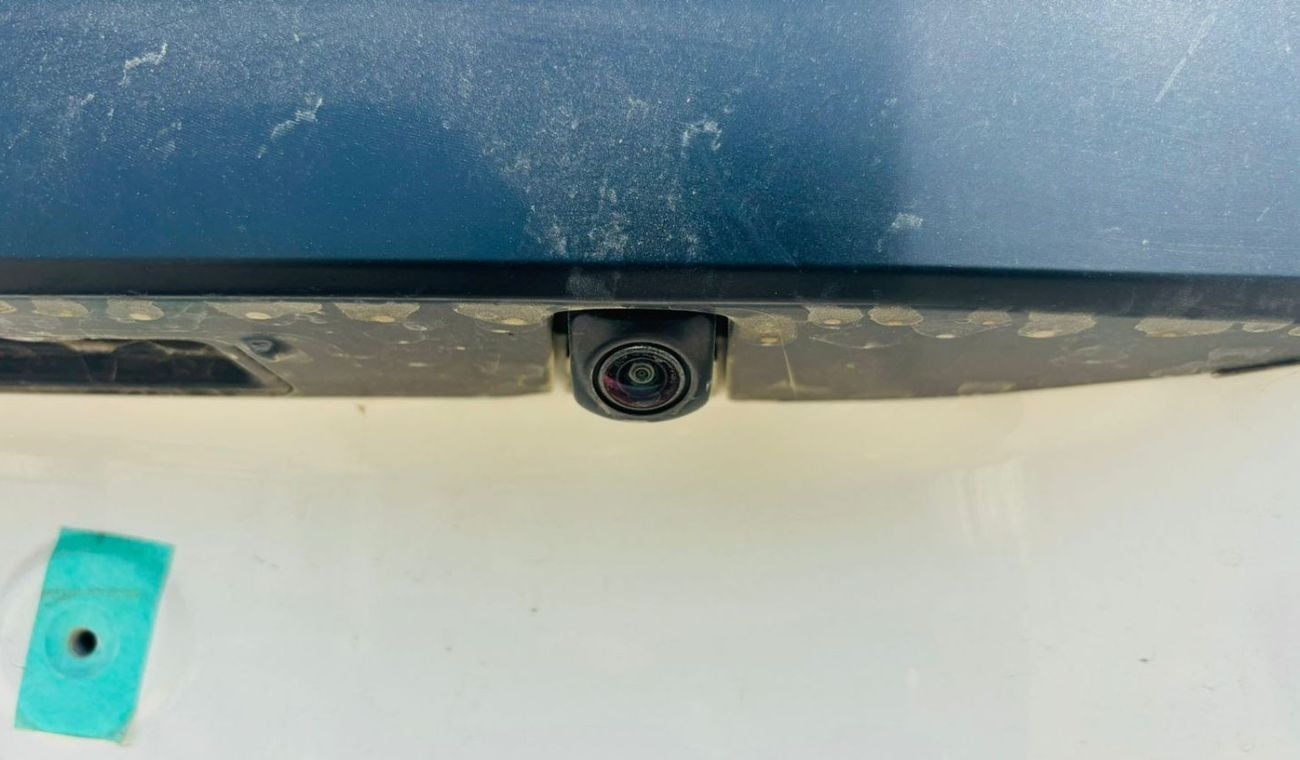 تويوتا هاياس Cargo Swing Door Automatic