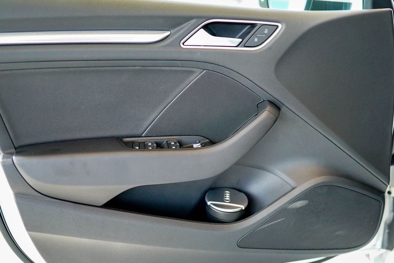 أودي A3 30 TFSI Basic