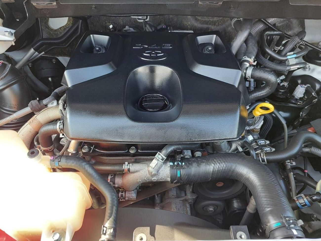 Toyota Hiace TOYOTA HIACE VAN RHD 2019 MODEL 2.8 L DIESEL AUTOMATIC(PM09311)