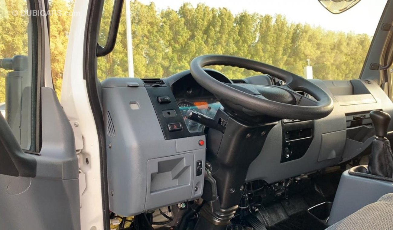 ميتسوبيشي فوسو Mitsubishi Fuso 8 Ton 2017 Ref# 420