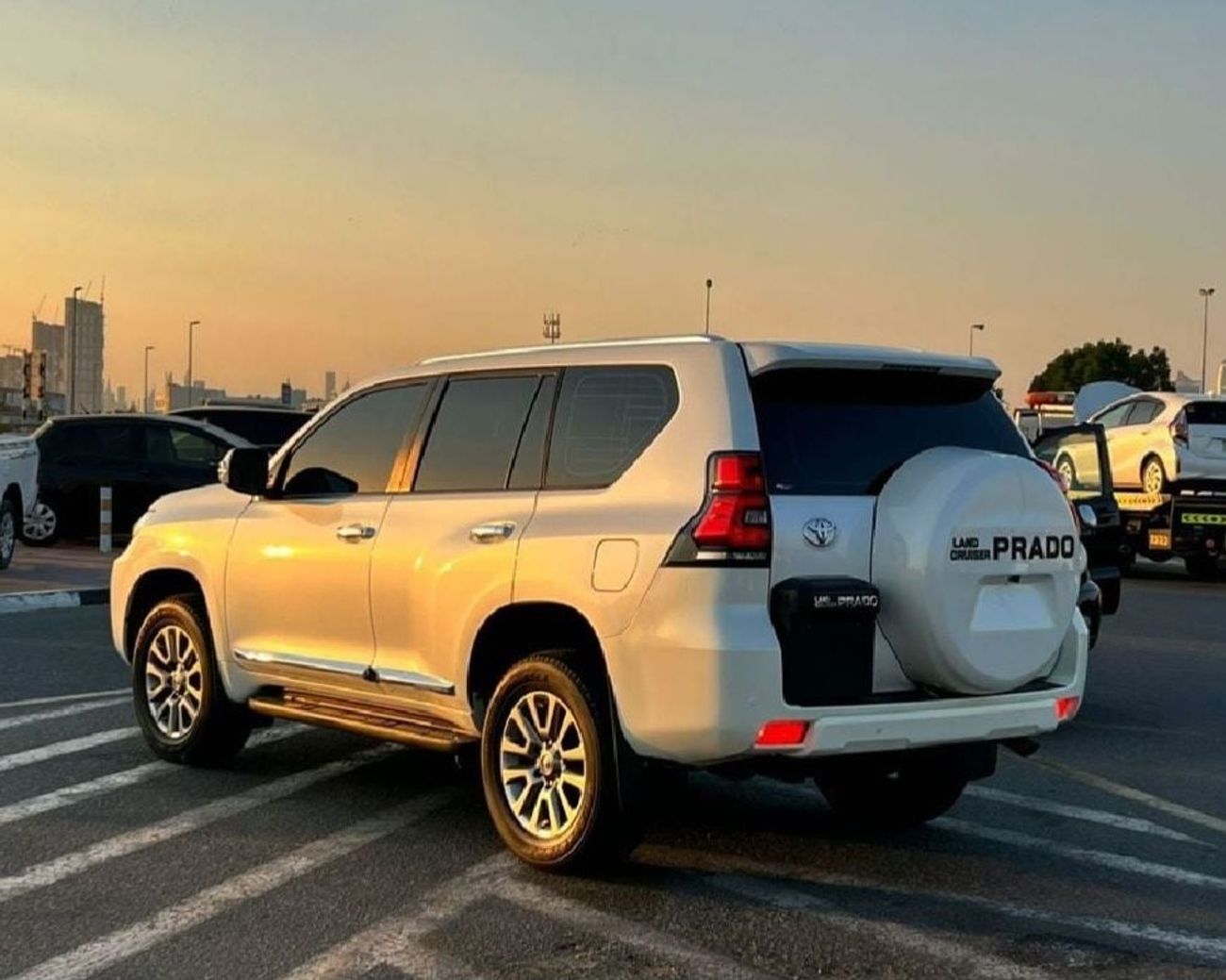 Toyota Prado Toyota prado 2018Model TxL 4.0L v6 petrol Engine AWD 4x4 Rear camera & sensors Full option colour wh