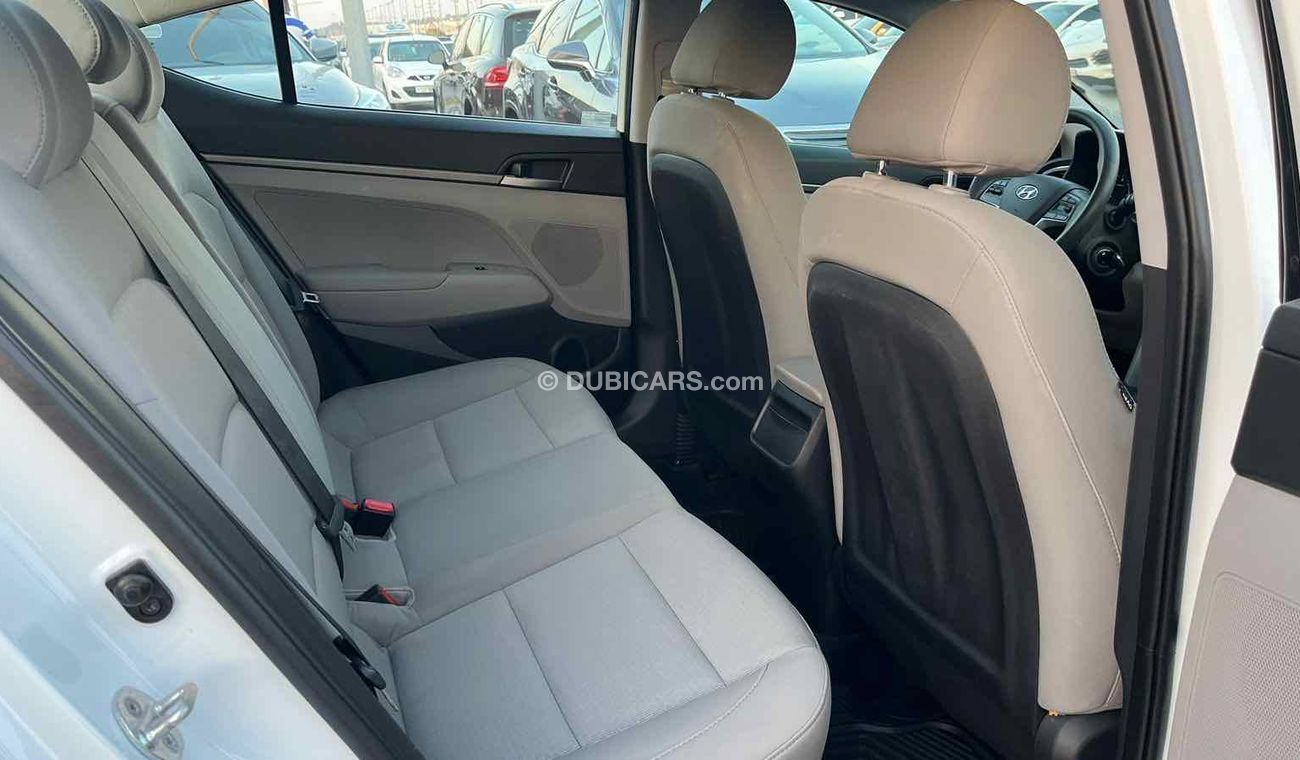Hyundai Elantra ‏ ‏