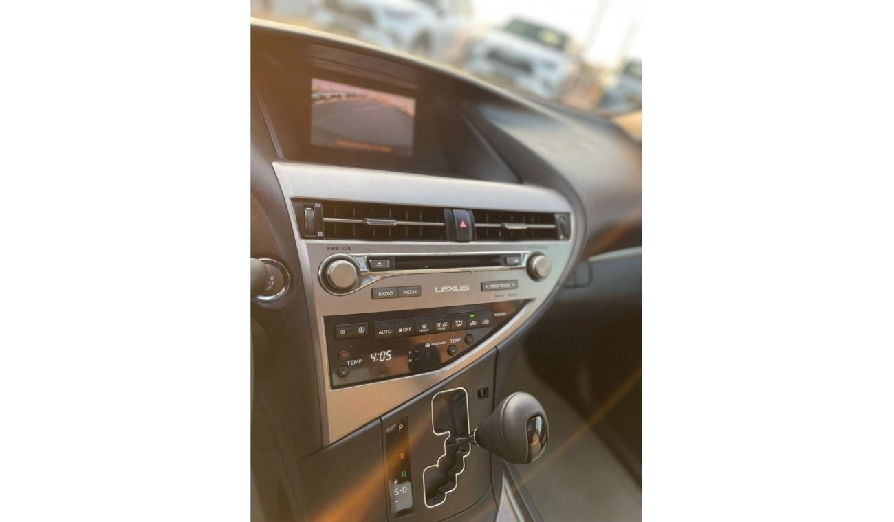 Lexus RX350 “Offer”2015 Lexus RX350 3.5L V6 Full Option With Sensors - EXPORT ONLY