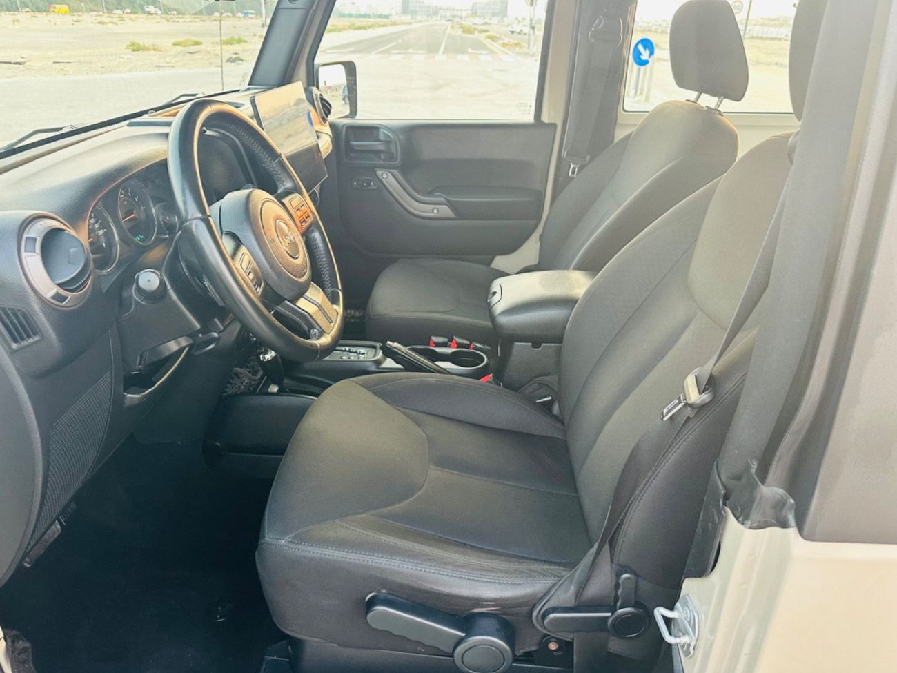 جيب رانجلر موديل 2016 خليجي حاله ممتازه من الداخل والخارج فل مواصفات