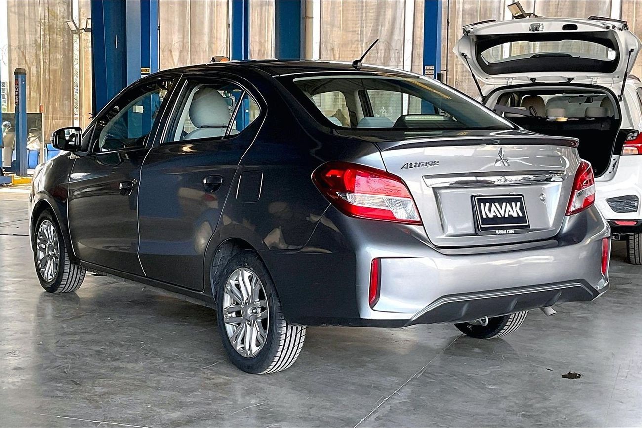 ميتسوبيشي اتراج GLX Full | National Day Celebration | شامل الضمان | 0 ﺪﻔﻋﺓ ﺃﻮﻟﻯ