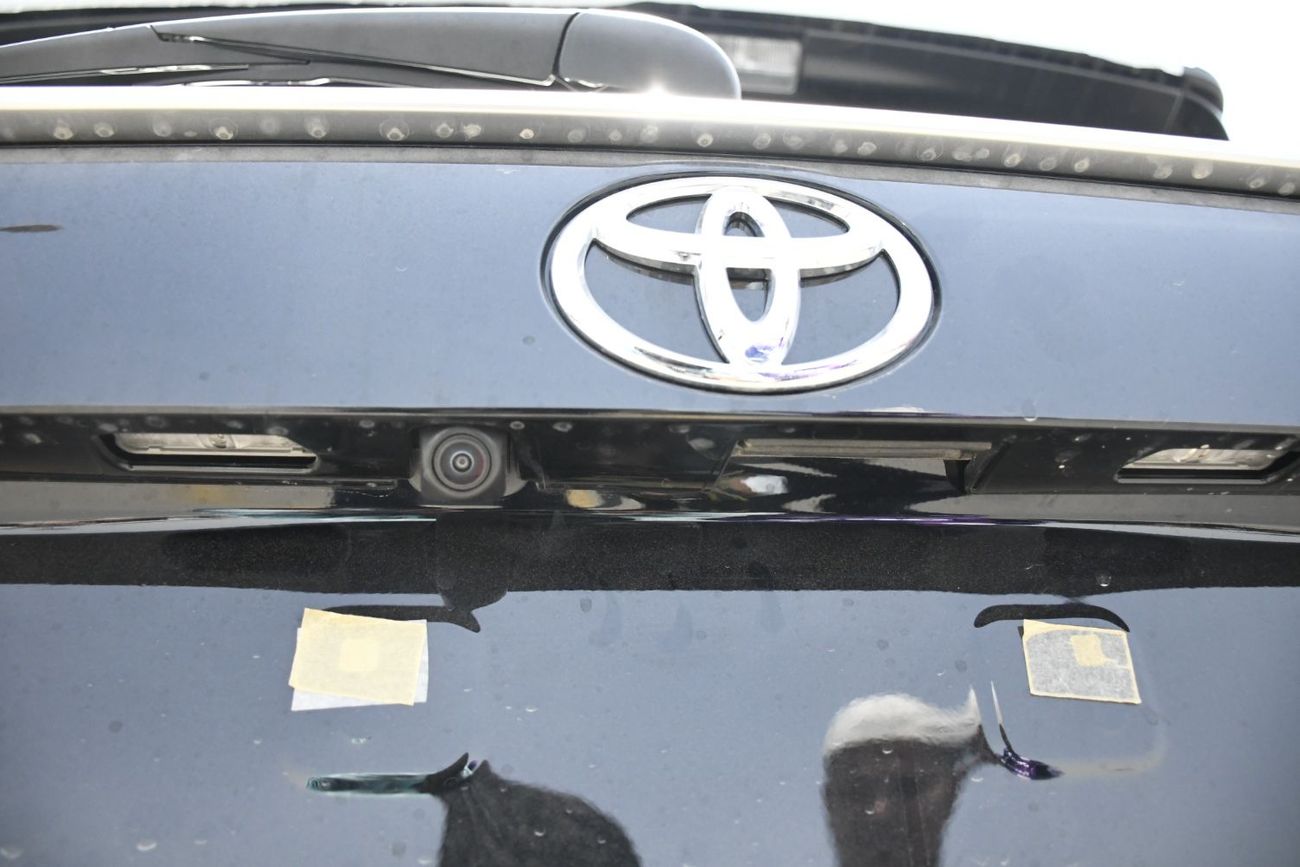 تويوتا راف ٤ Limited 2.5L HEV AWD With BSM Automatic (Ready Stock)