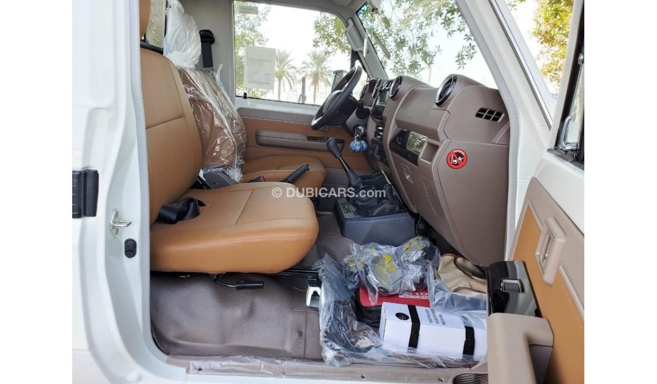 Toyota Land Cruiser Pick Up Toyota Land Cruiser Pick up S/Cab White color ,,70th Anniversary with Winch /Diff Lock/Compressor M/