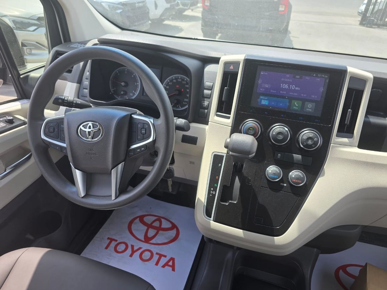 Toyota Hiace toyota hiace diesel atoumatic tranmation