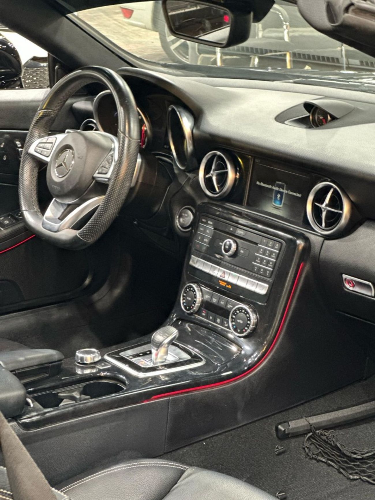 Mercedes-Benz SLC 300 3.0