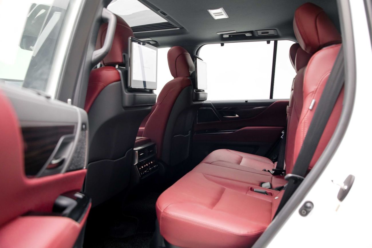 لكزس LX 600 Signature 3.5L - Sonic Quartz Inside Red | Export Only