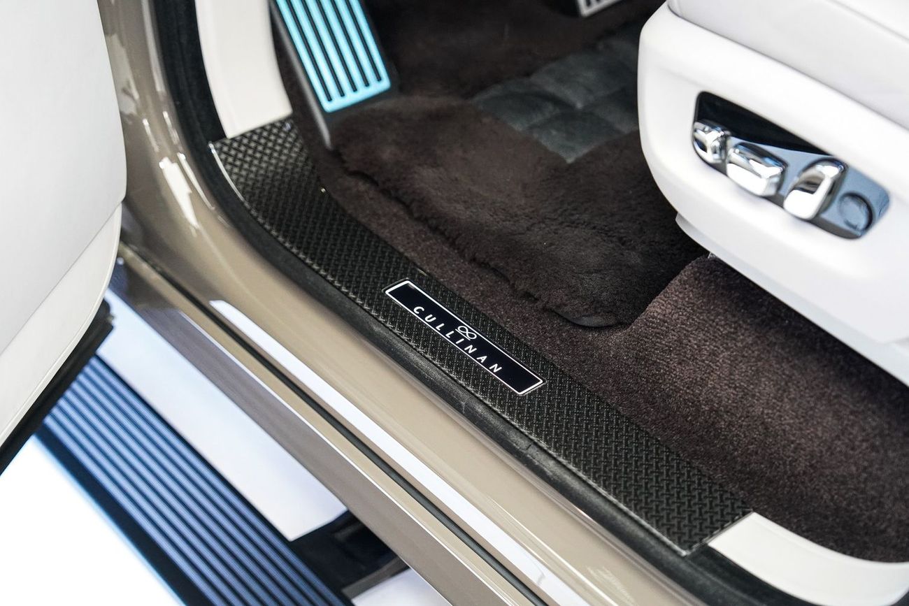Rolls-Royce Cullinan BLACK BADGE