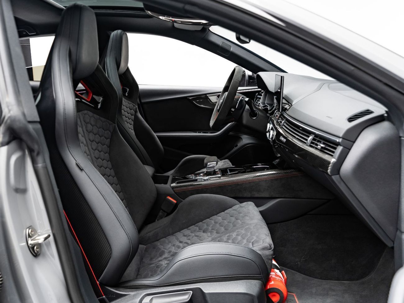 أودي RS5 2025 Audi RS5 Competition, November 2029 Audi Warranty + Service Contract, Low KMs, GCC