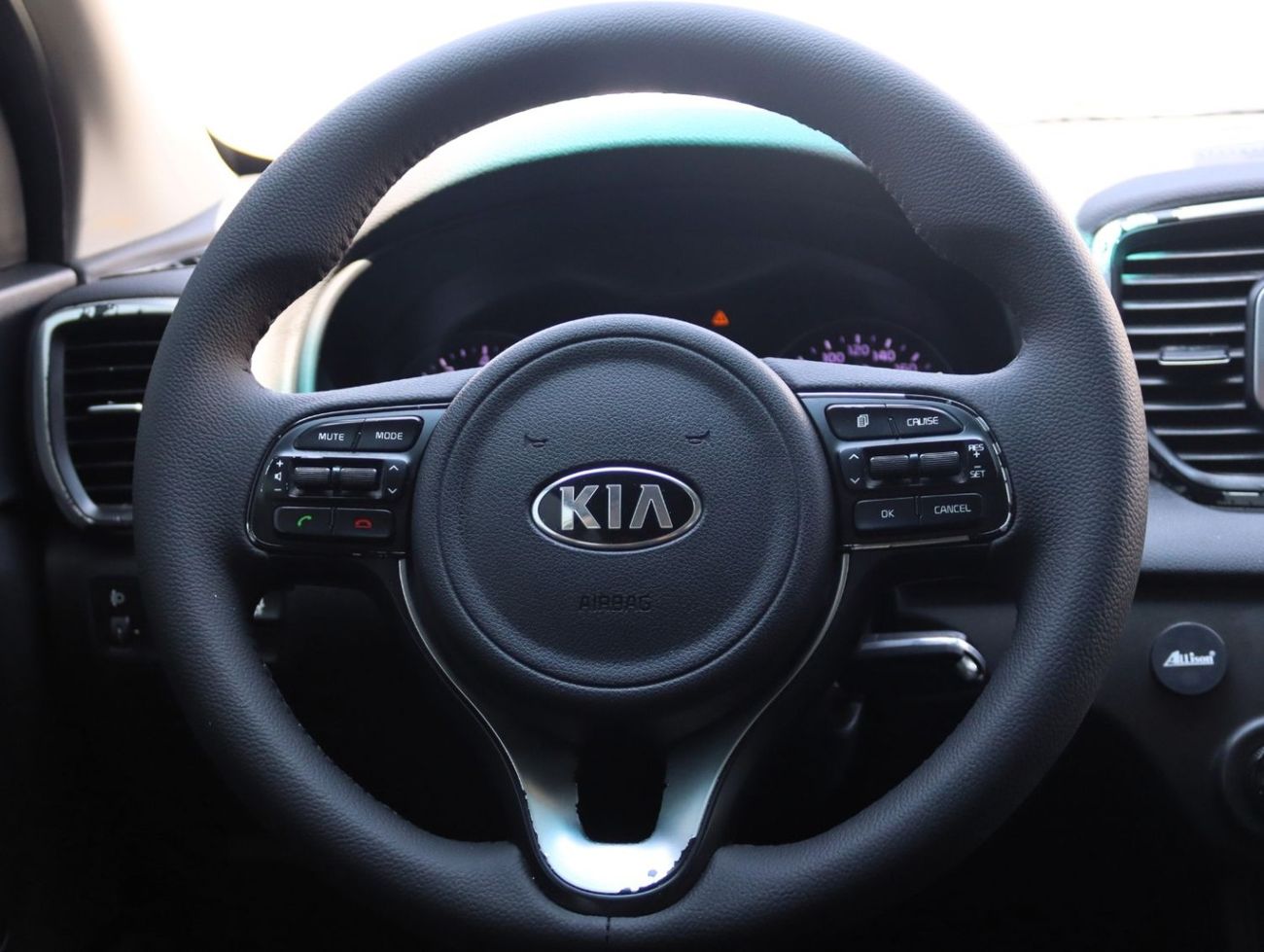 Kia Sportage Base 2.0L