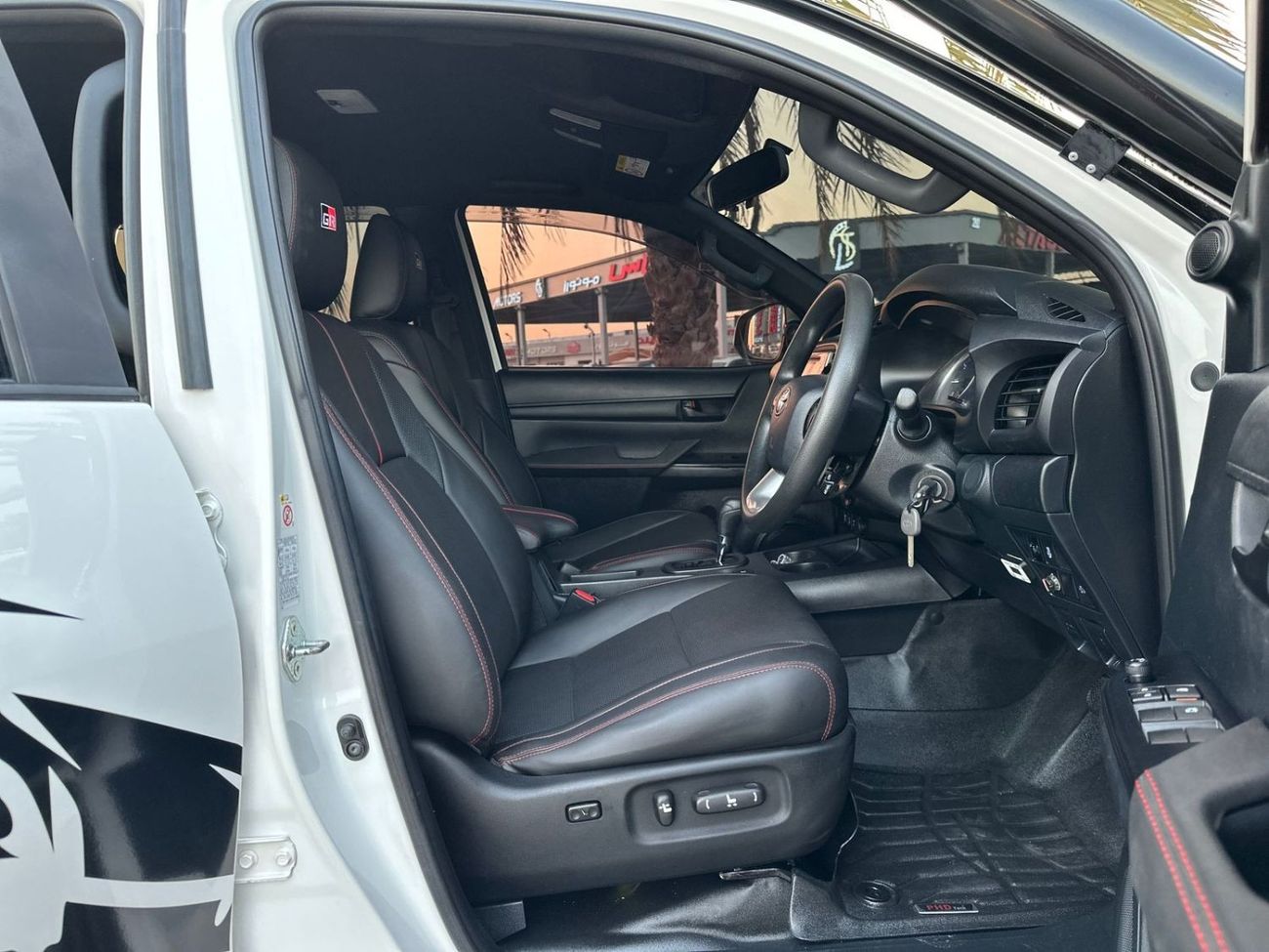 Toyota Hilux HEAVY MODIFICATION | PREMIUM ROOF RACK | SPORTS BAR WITH BASKET | SIDE BODY STICKER | 2.8L DIESEL | 