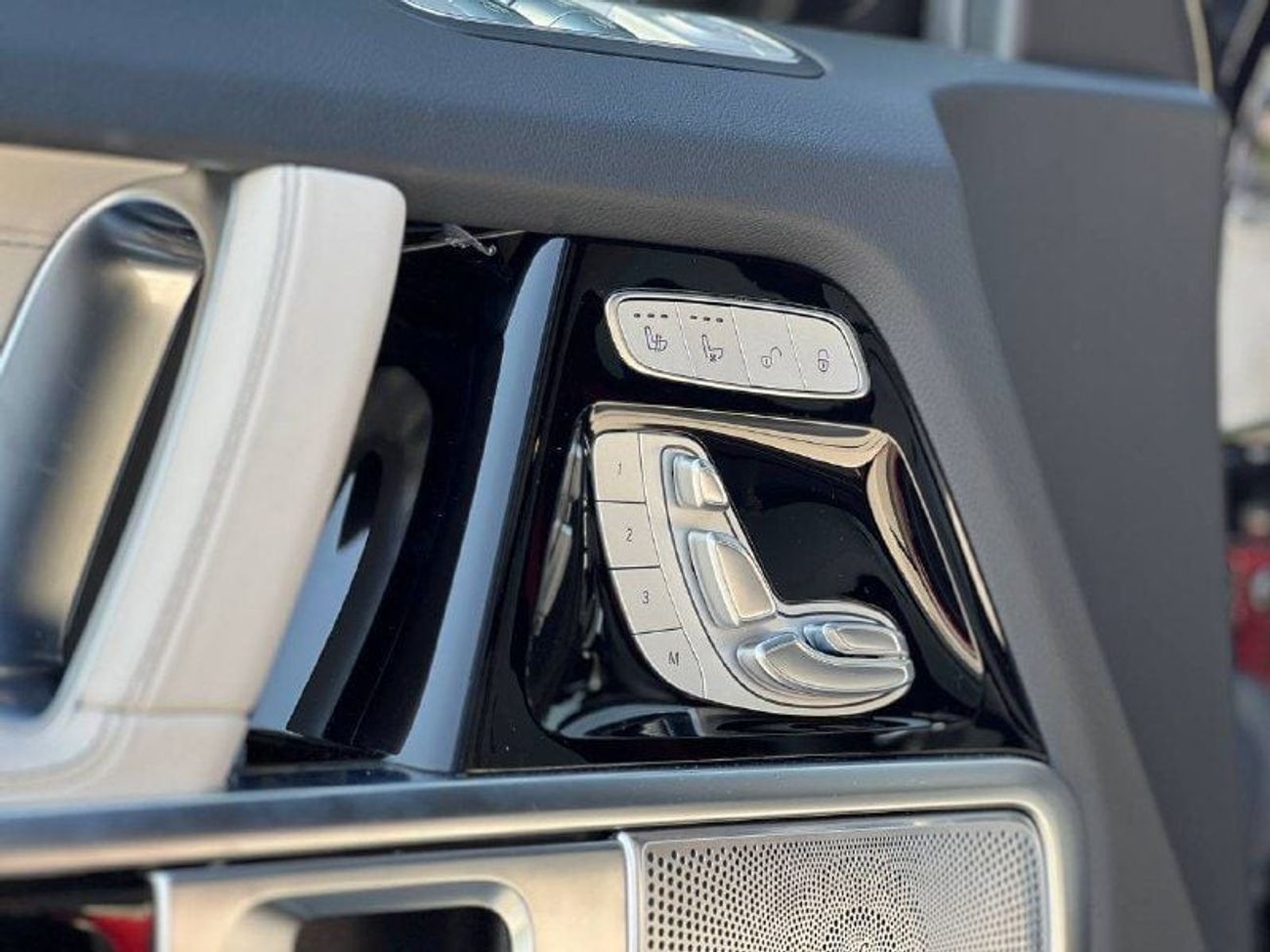 Mercedes-Benz G 63 AMG 4.0L V8 PTR A/T // 2025 // FULL OPTION WITH AMG KIT , 360 CAMERA // SPECIAL OFFER // BY FORMULA AUTO