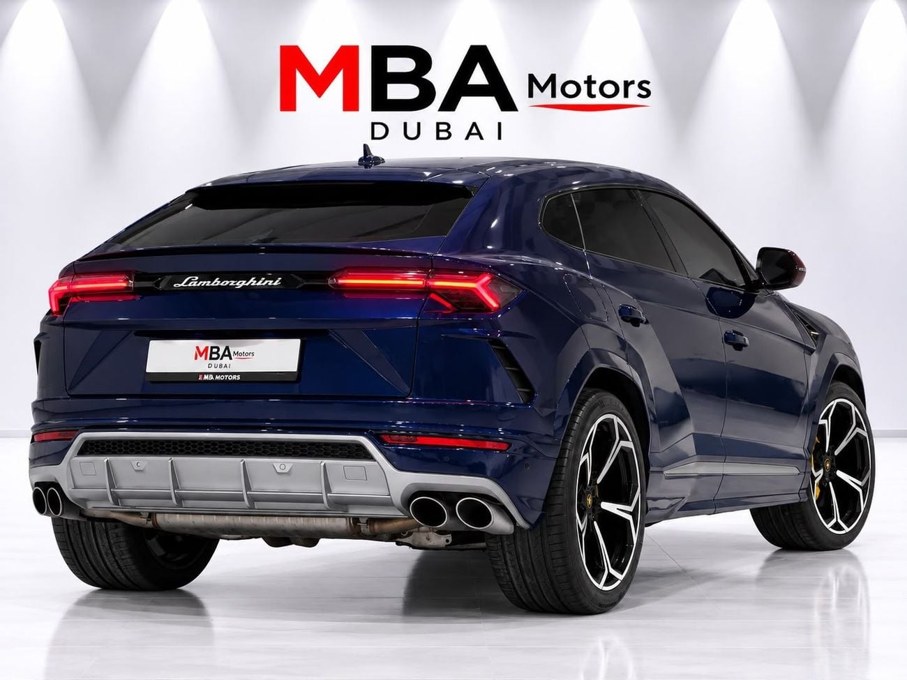 Lamborghini Urus STANDARD LOW MILAGE