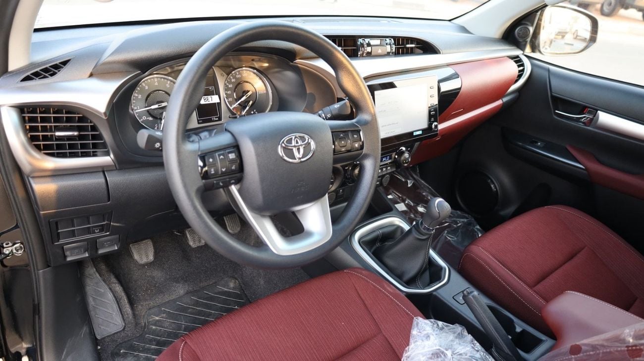 Toyota Hilux TOYOTA HILUX 2.7 PETROL M/T KUWAIT SPEC FULL OPTION PISH START