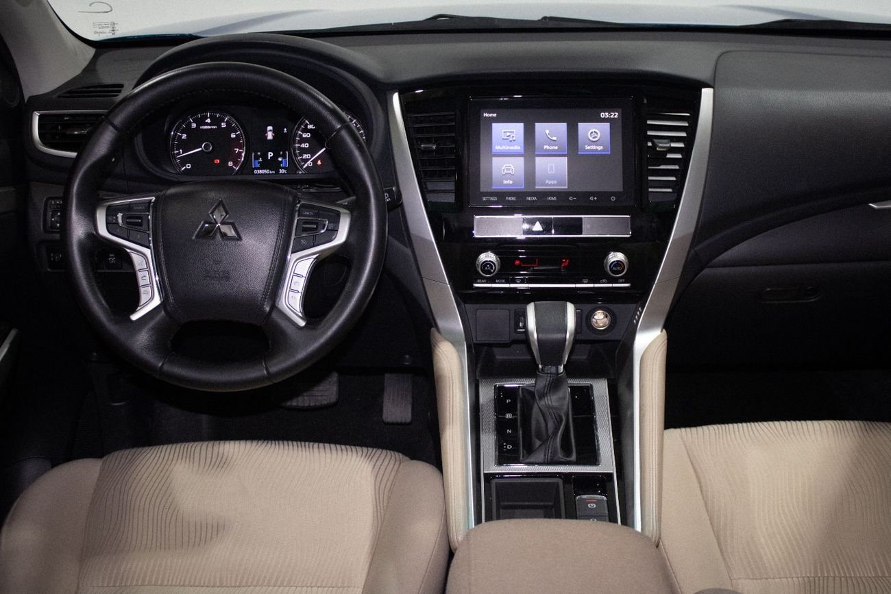 ميتسوبيشي مونتيرو سبورت Montero Sport 3.0 2WD GLX Med Line