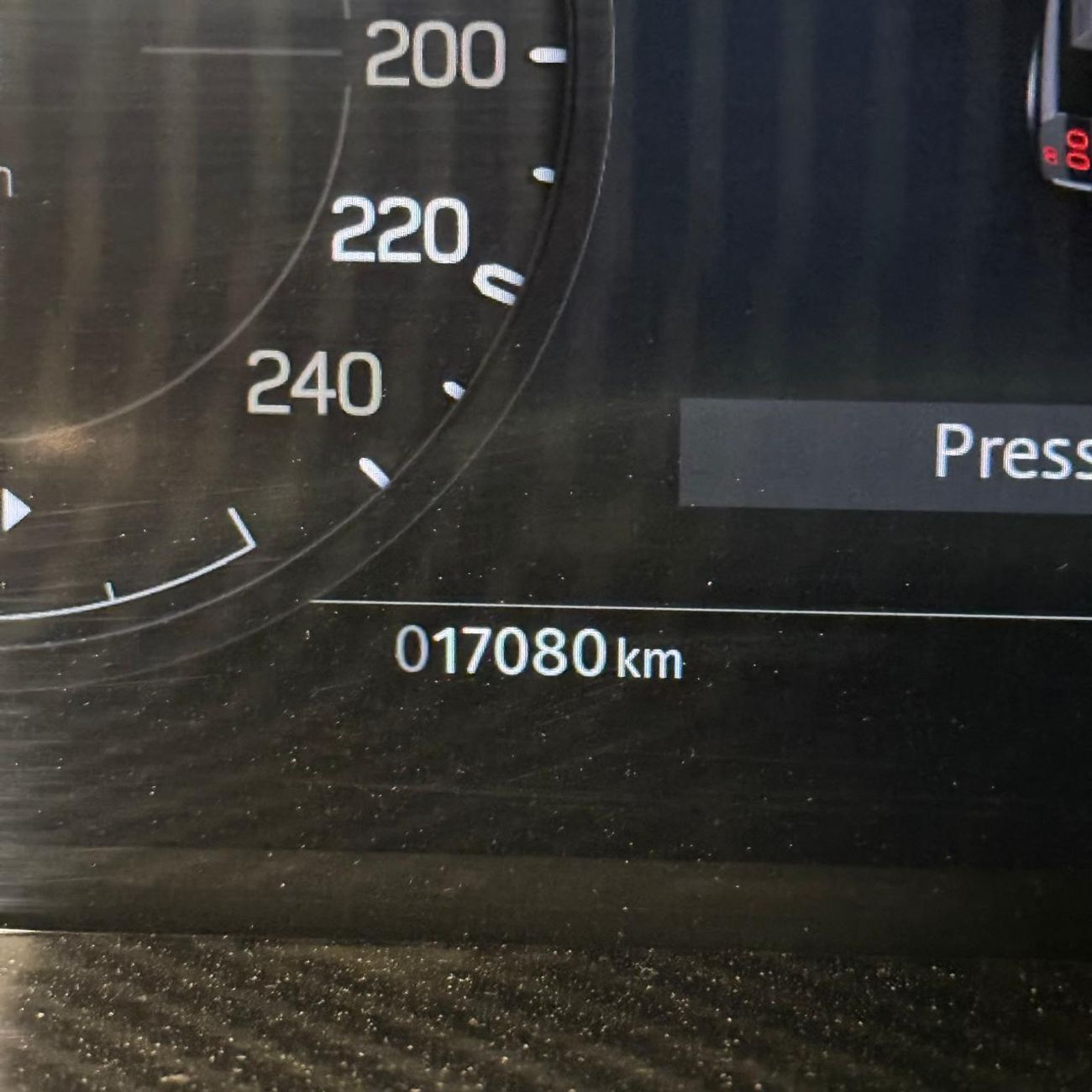 لاند روفر ديفندر 90 X P525 V8 | 5.0L Supercharged | European Specs | 3 Years Warranty & Service | Carpathian Grey