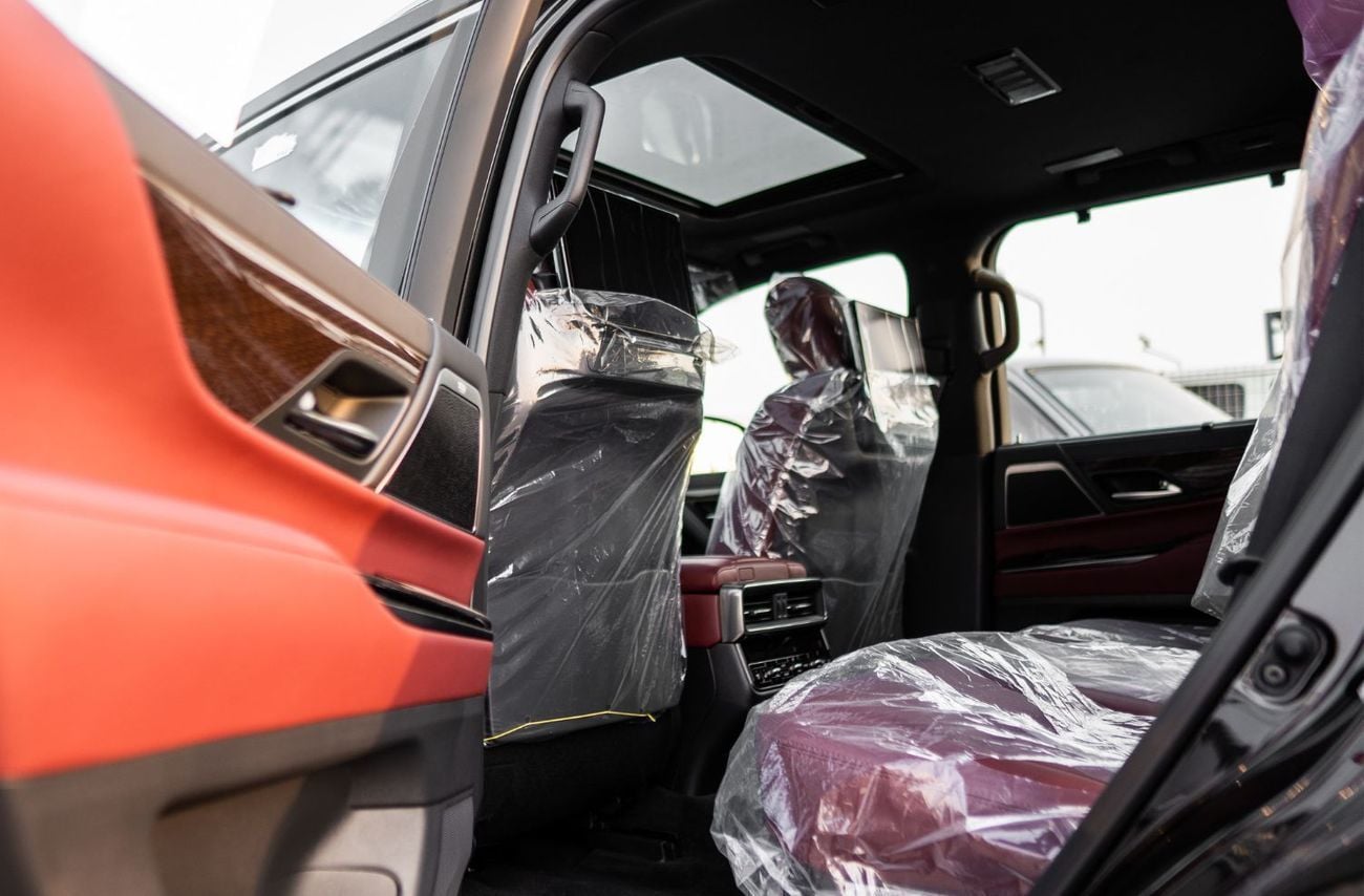 لكزس LX 600 SIGNATURE 2026 Lexus LX600 Turbo sport 3.5L Twin-Turbo AT Petrol (Black-red)