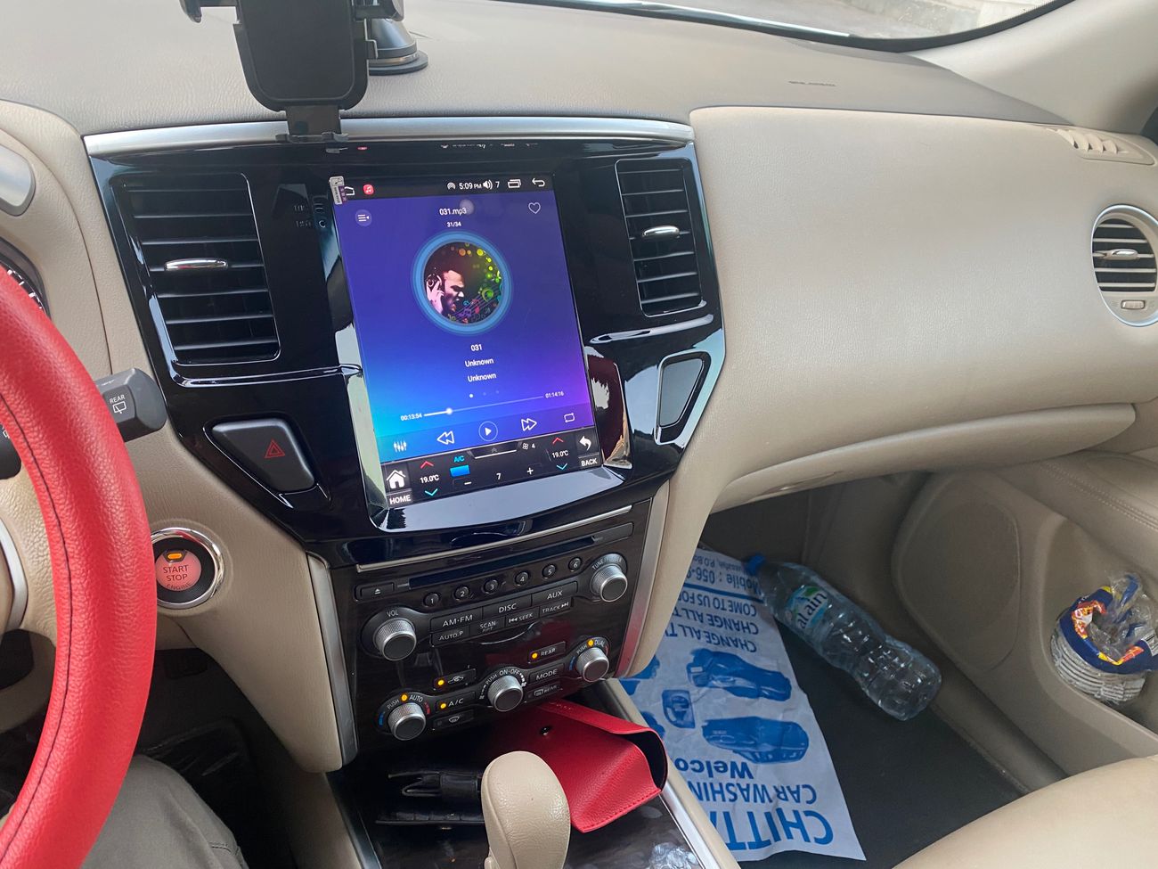 Nissan Pathfinder SV 3.5L (260 HP) 4WD