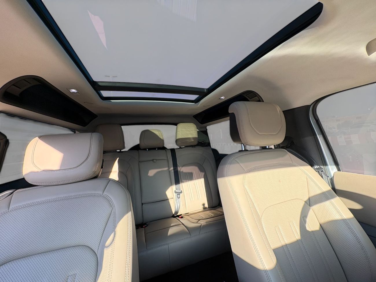 Land Rover Defender P400 90 HSE 3.0L (5 Seater) I6 TURBO A/T | 2021 | GCC SPECS | AED 3,350 per month