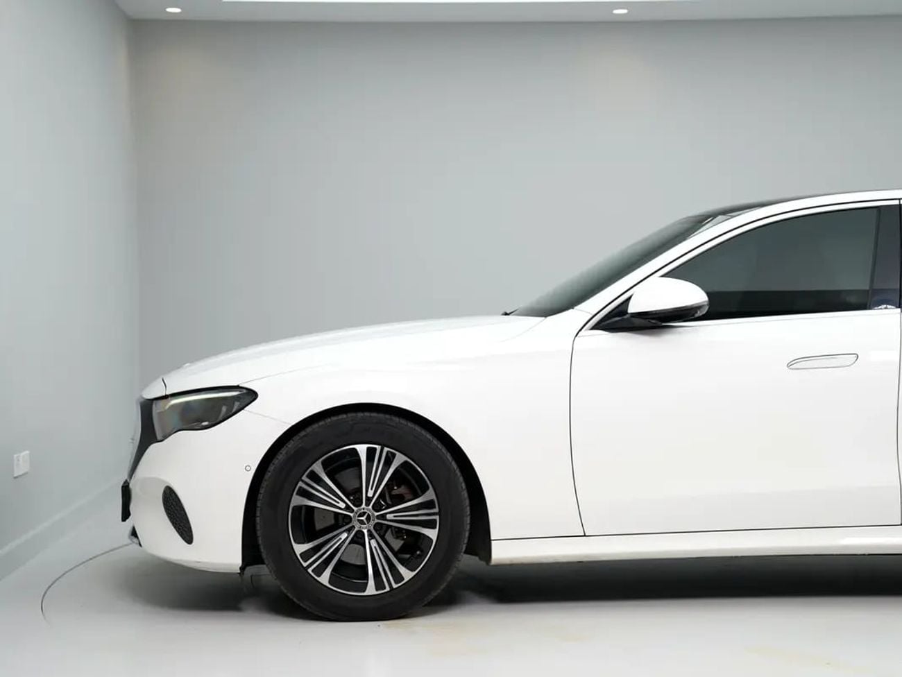 Mercedes Benz E200 STD