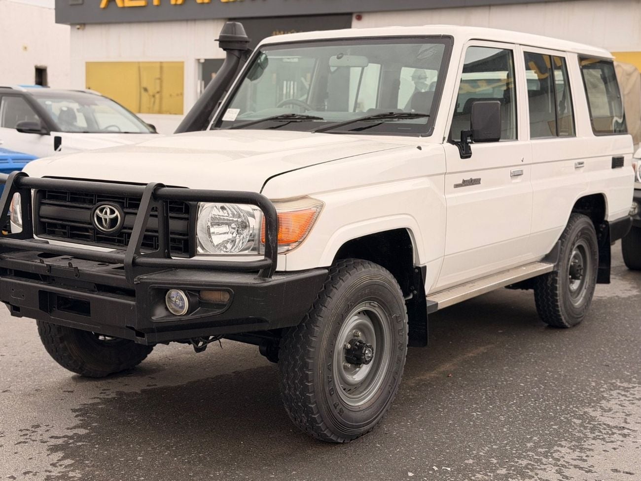 Toyota Land Cruiser 70 LC76 STD