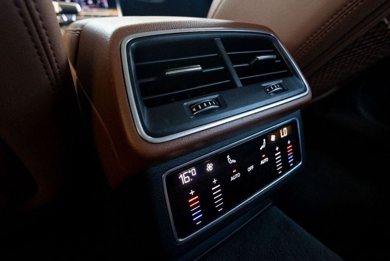 أودي A6 40 TFSI 2.0L Audi A6 40TFSI 2022 GCC under Warranty with Flexible Down-Payment.