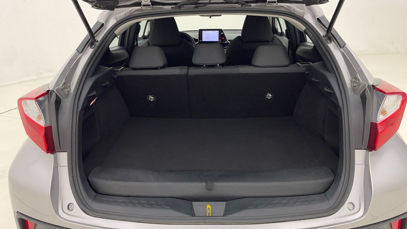 تويوتا CHR GX 1.8 | بدون دفعة مقدمة | اختبار القيادة في المنزل