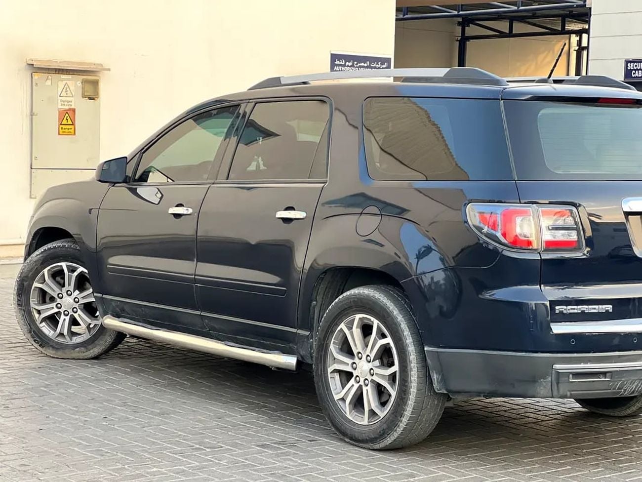 GMC Acadia SLE | GCC Specs | Well Maintained