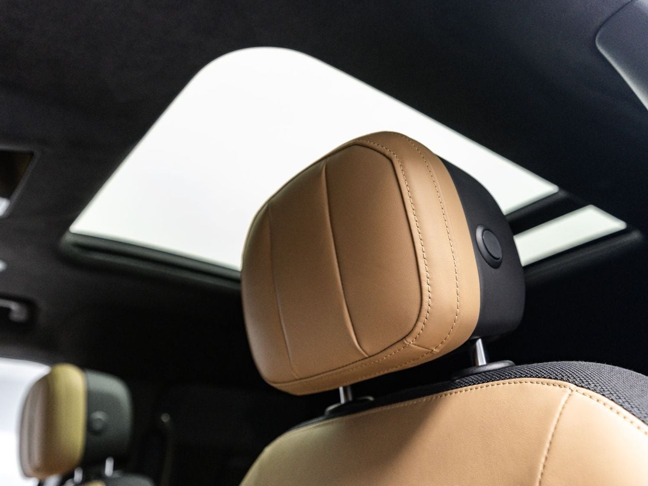 Land Rover Defender 110 X P525 5.0L 2025 Land Rover Defender 110 V8, 5.0 SC V8, AWD, 518 bhp, 8 Speed Automatic