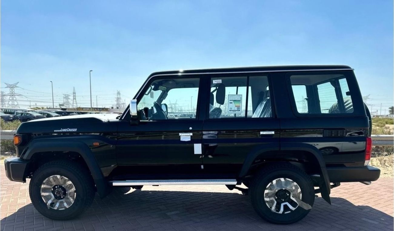 Toyota Land Cruiser 70 Toyota Land Cruiser LC76 Diesel 2.8, 2024 model, Saudi specifications