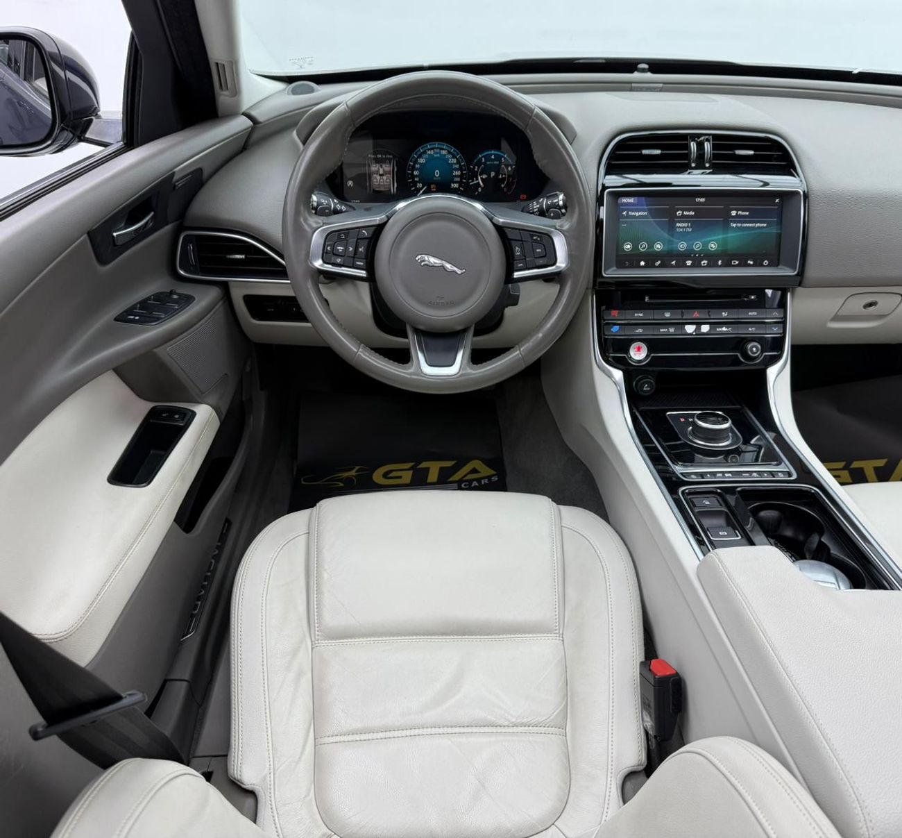 جاكوار XE 2018 Jaguar XE Prestige, 2026 Jaguar Warranty, 2028 Jaguar Service Pack, Excellent Condition, GCC