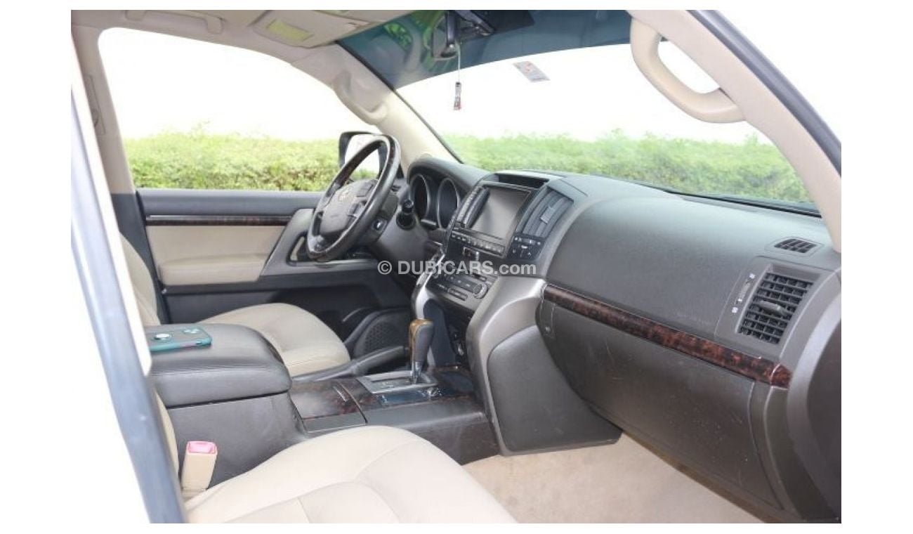 Toyota Land Cruiser LAND CRUSIER VXR FULL OPTIONS V8 GULF SPACE