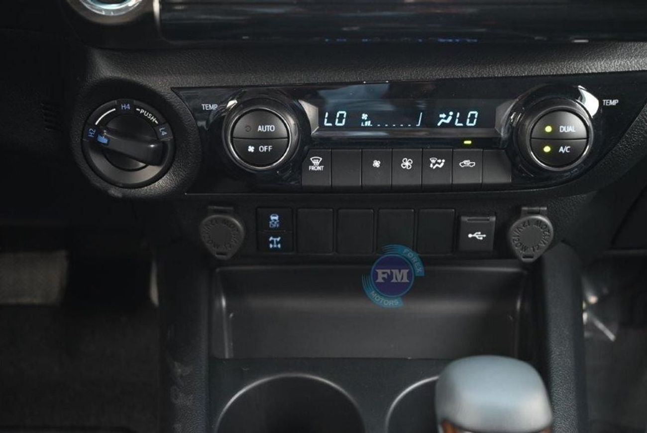 Toyota Hilux Double Cab Pickup VX 4.0L Petrol 4X4 Automatic