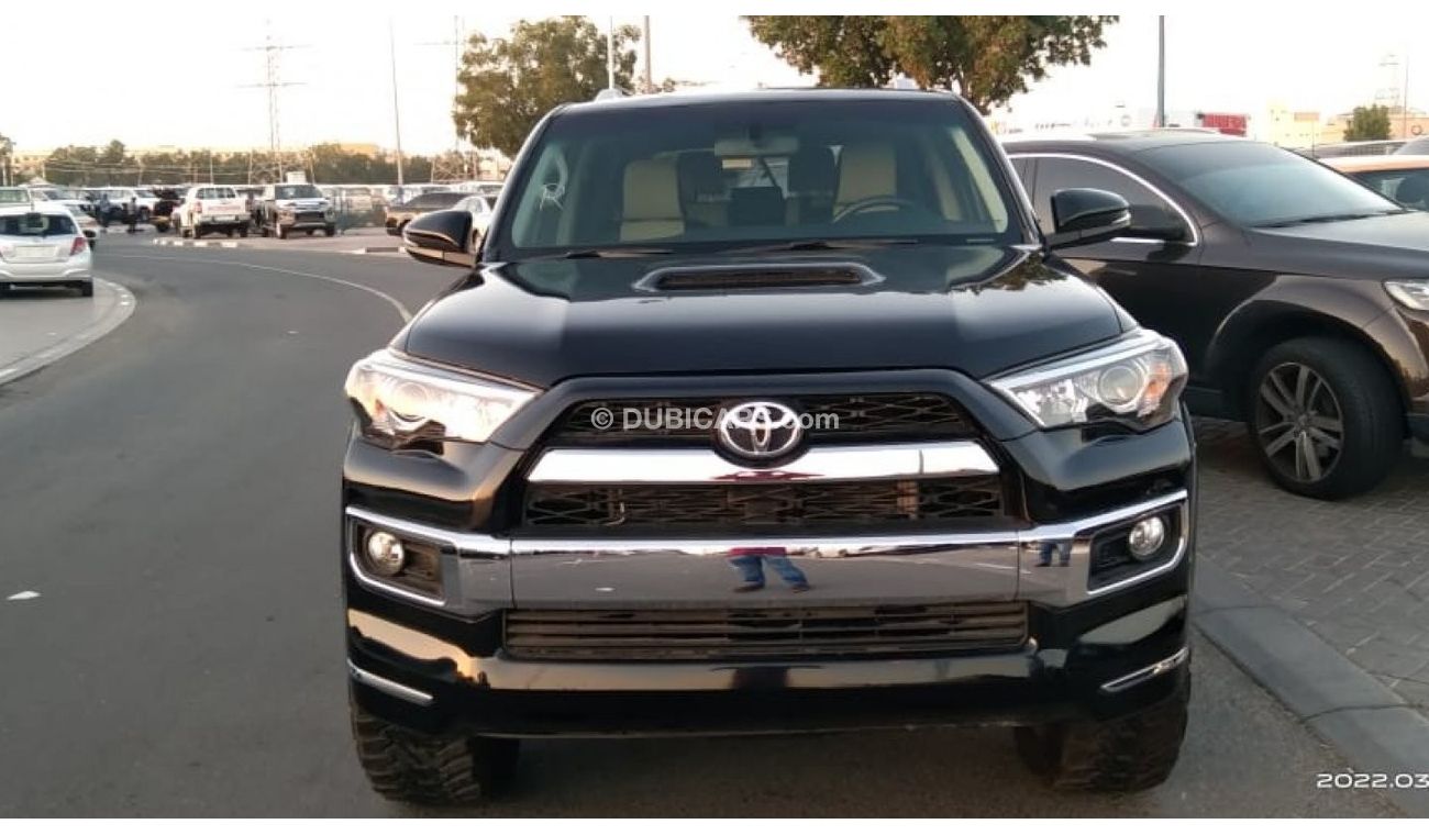 تويوتا Runner4 Toyota 4runner 6 cylinder leather seats electric seats 7 seater perfect condition
