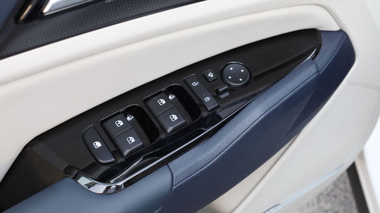 كيا سبورتيج 2.0L HEV Flagship 2022 Model