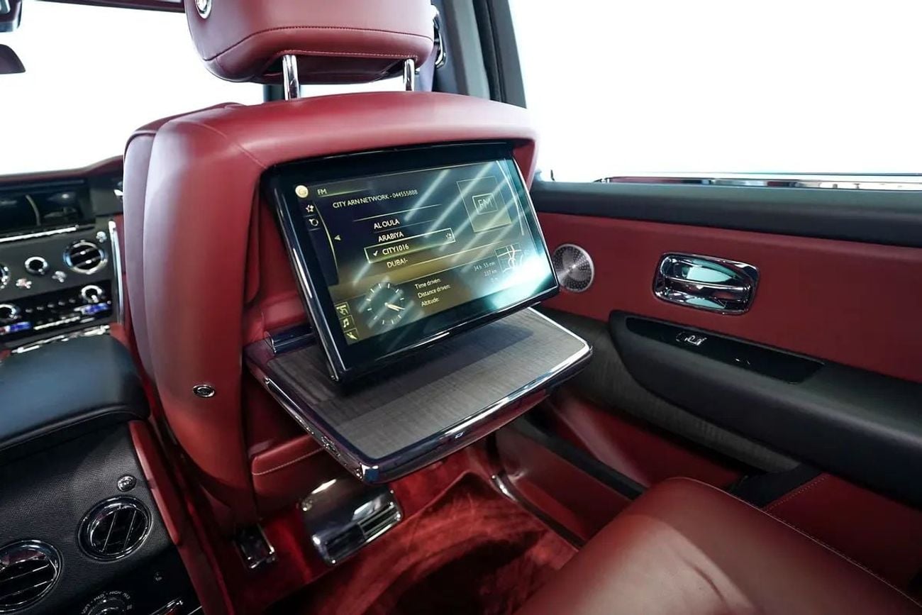 Rolls Royce Cullinan BLACK BADGE Std