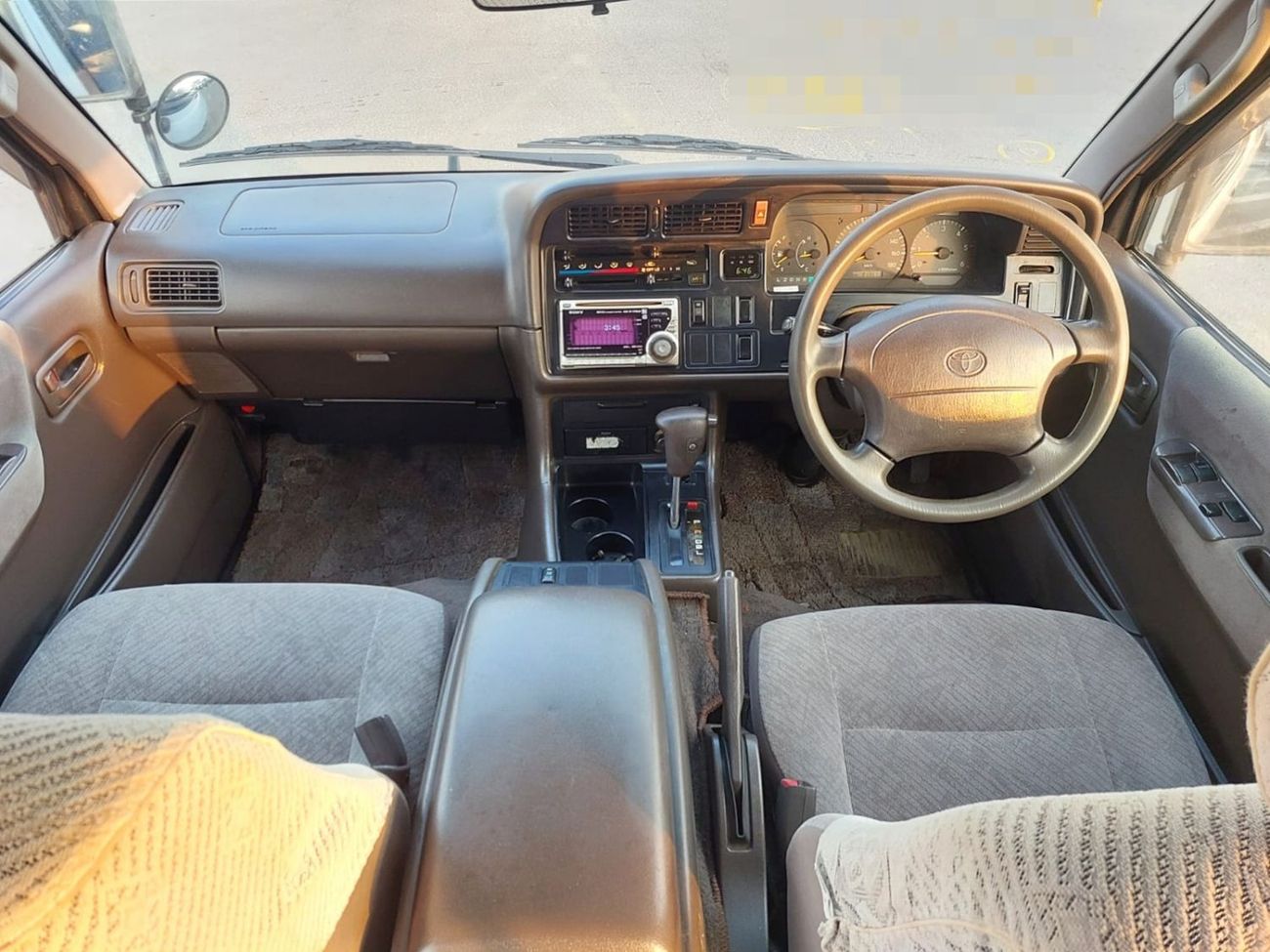 تويوتا هاياس TOYOTA HIACE VAN RHD 1996 MODEL 2.9 L DIESEL AUTOMATIC(PM04144)