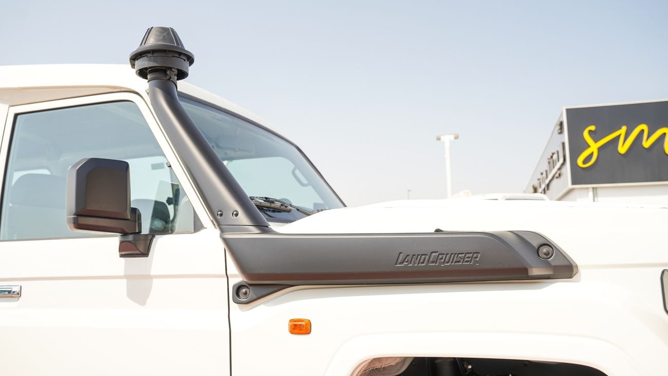 Toyota Land Cruiser 70