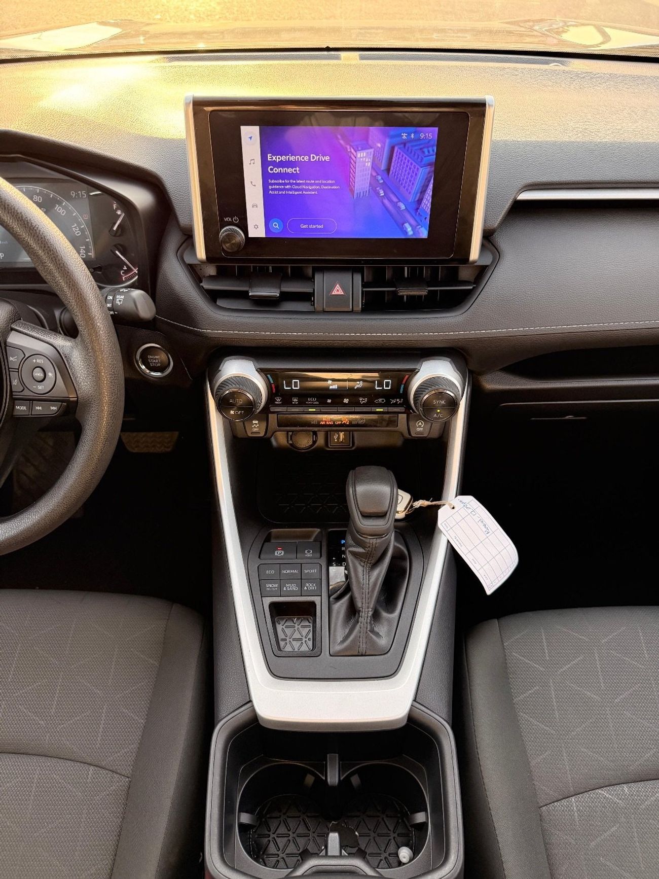 تويوتا راف ٤ XLE 2.5 L AWD Full Option 2025