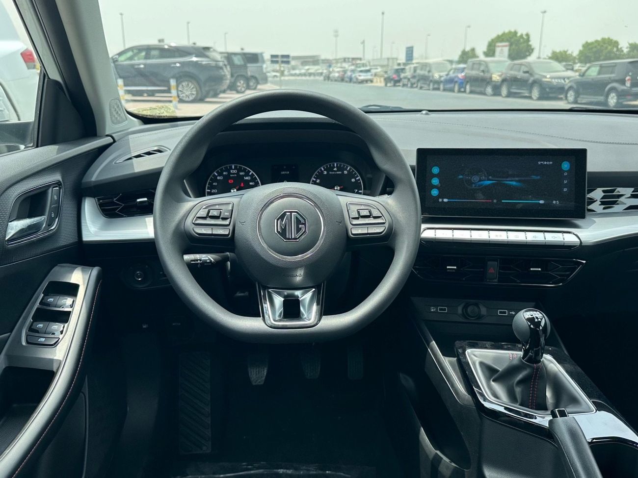 أم جي 5 2025 MG5 1.5L MANUAL TRANSMISSION FULL OPTION