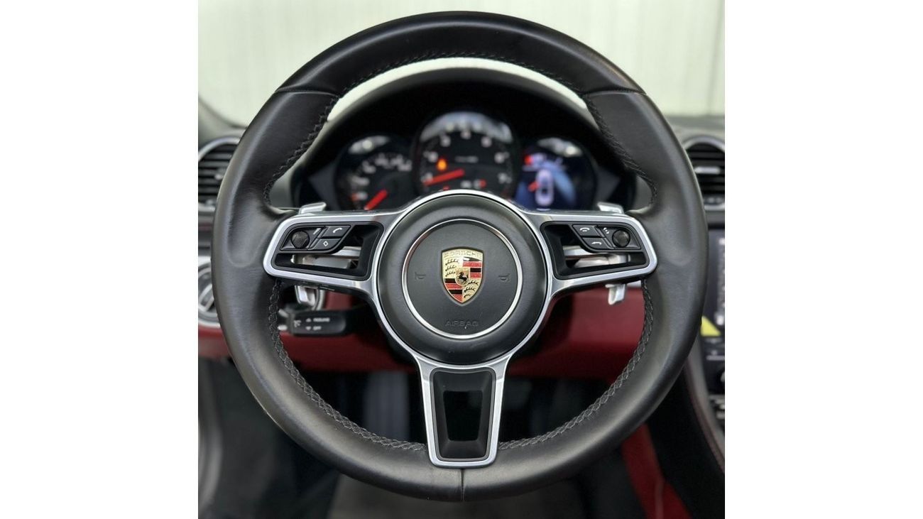 بورش بوكستر 718 2023 Porsche 718 Boxster, June 2025 Agency Warranty + Service Contract, Full Service History, Gcc