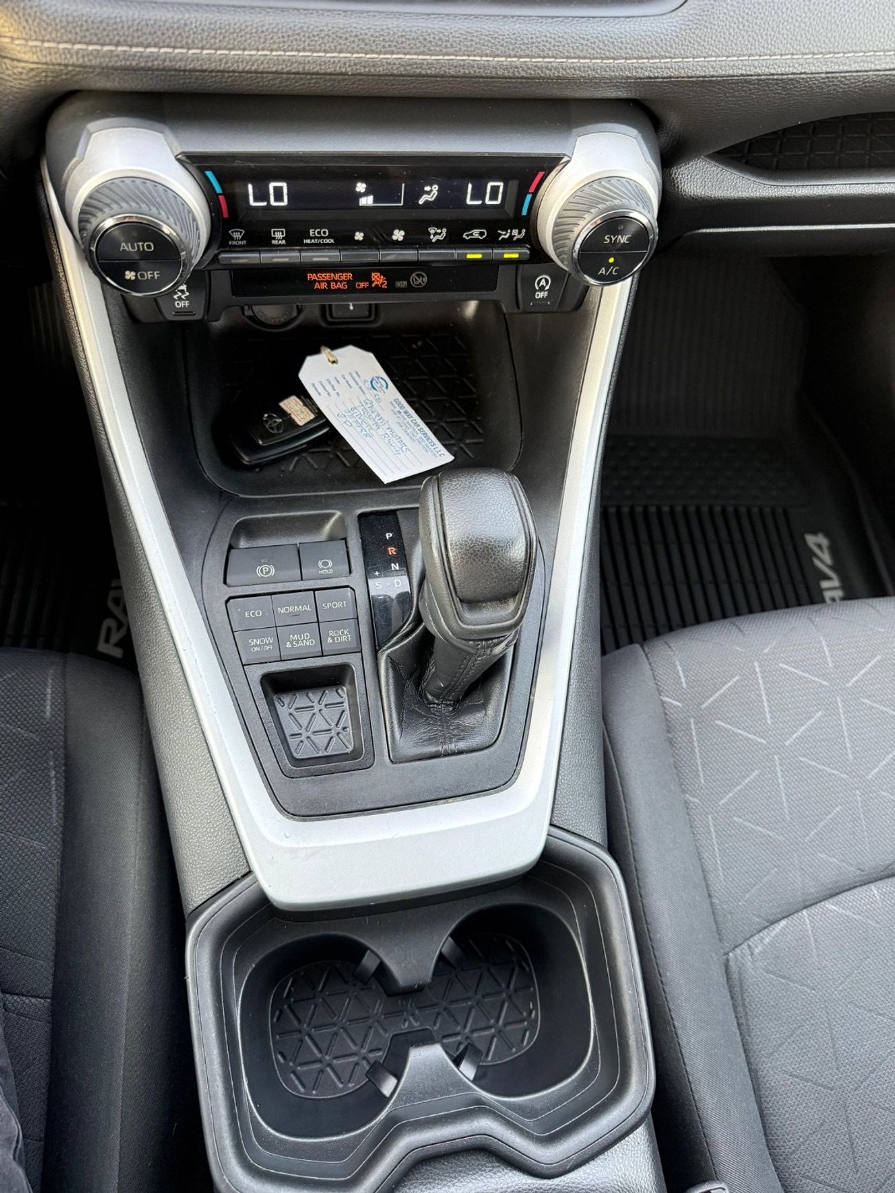 تويوتا راف ٤ XLE 4WD Full Option 2021